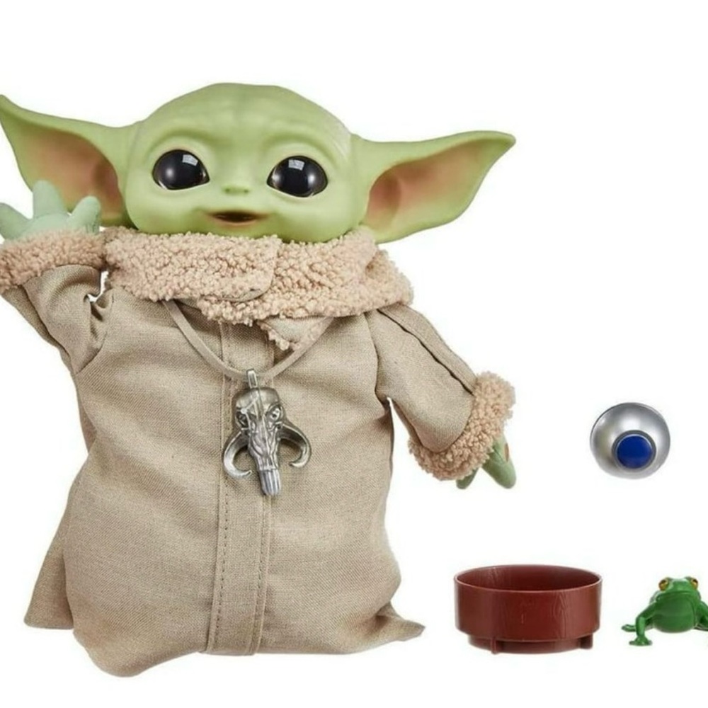 NIB The Mandalorian Grogu Plush Adventure Set